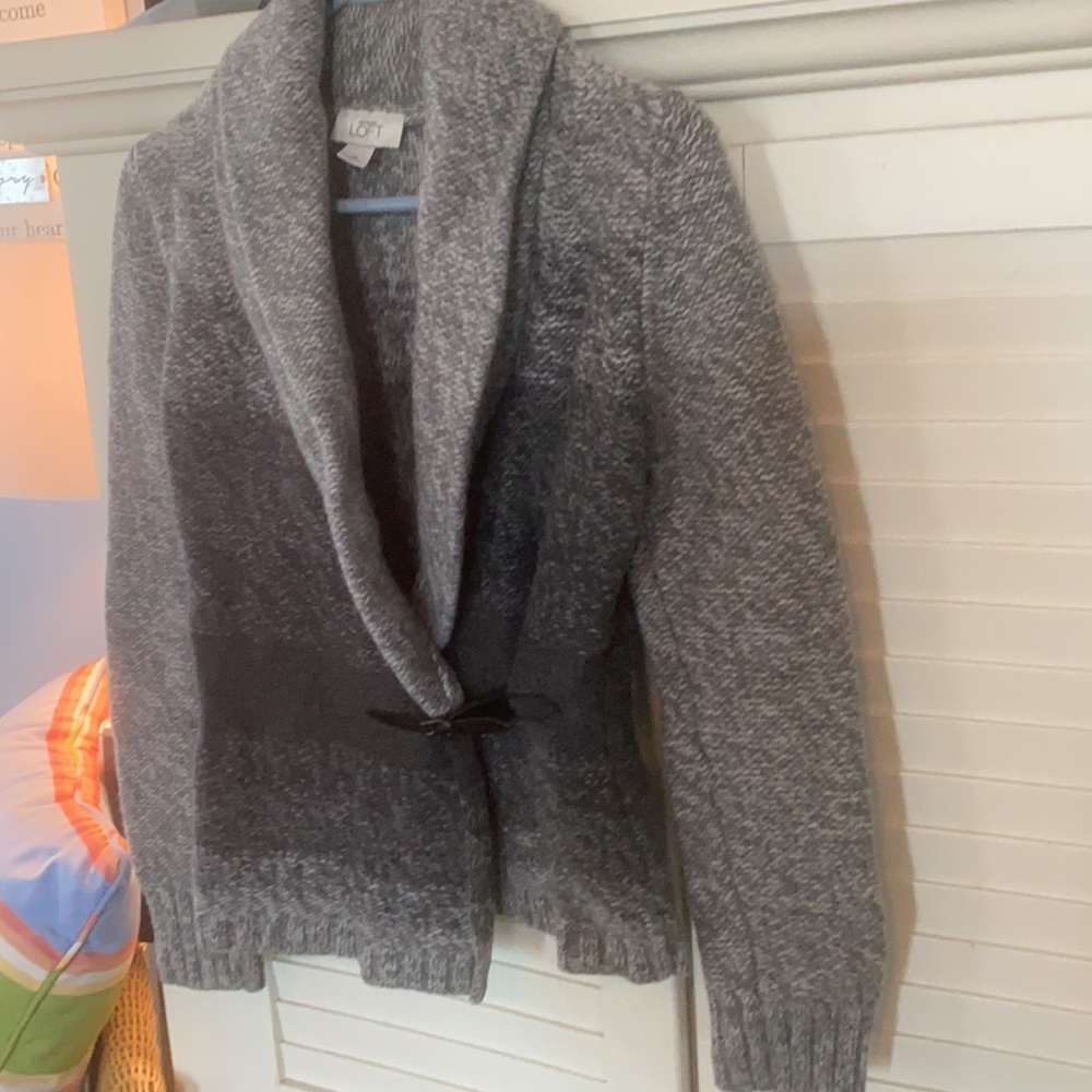Loft Wrap Sweater with Leather Buckle Heavy, Soft Multi Gray Sz M - Picture 2 of 4
